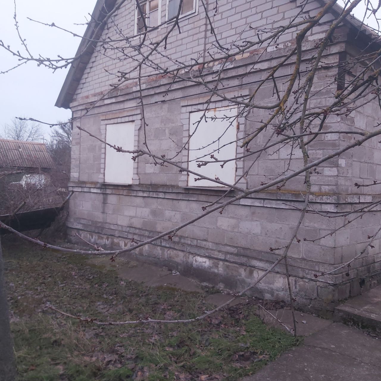 Продается трехкомнатный дом в Мариуполе